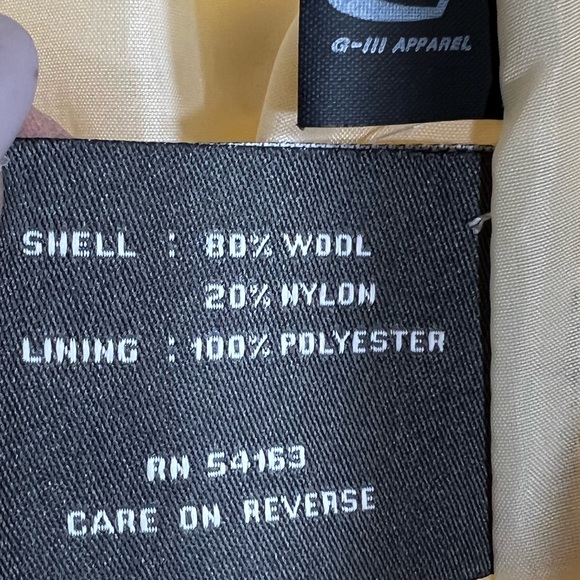 Kenneth Cole Reaction cream color cute coat. Pre-owned but good condition.Size 8 - Picture 10 of 10